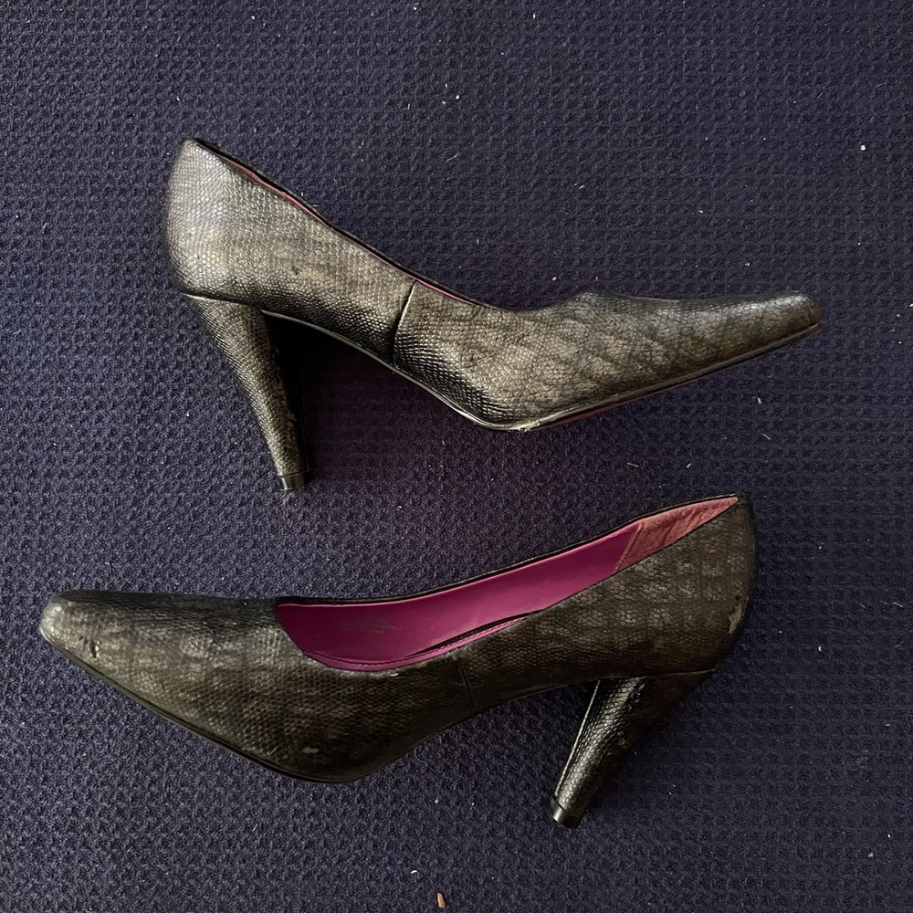 Elegant Black Textured Heels